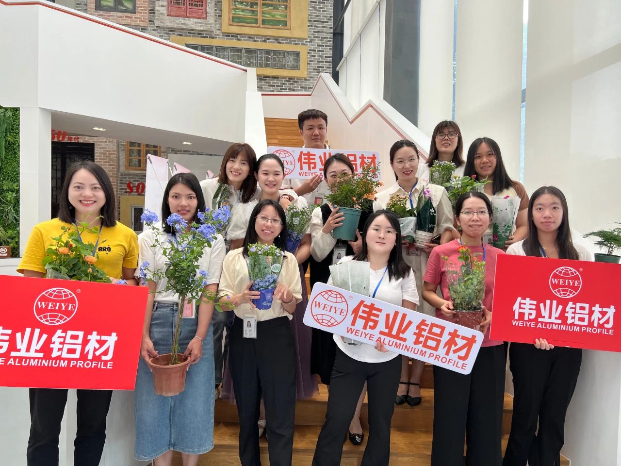 以爱浇灌，，，，，，礼赠母亲 | 一定发铝材感恩母亲节职工运动圆满举行